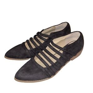 JG faux suede sz 9 pointy flats